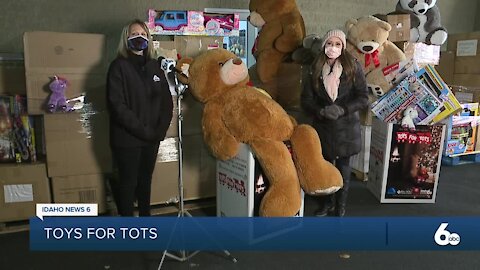 Albertsons makes huge donation for Toys for Tots