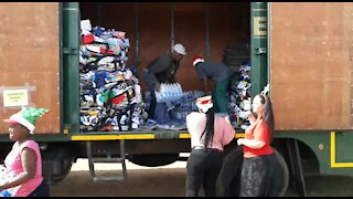 SOUTH AFRICA - Johannesburg - Delivering Happiness to Diepsloot (Video) (ihT)