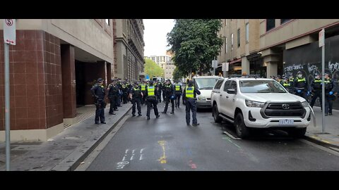 Victoria Police Not Wearing Masks