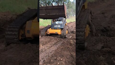 JCB 225T eco Skid Steer Dropping 3/4 Gravel Drain Pipe | D.I.Y in 4D