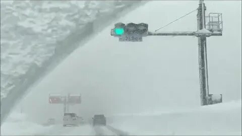 【車】信じられるか？高速道路なのに…