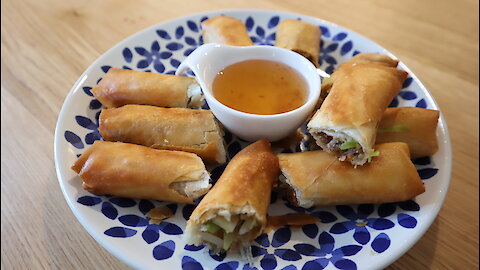 Thai spring rolls with sweet plum sauce