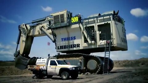 Top 5 World's Largest Mining Excavator Machines