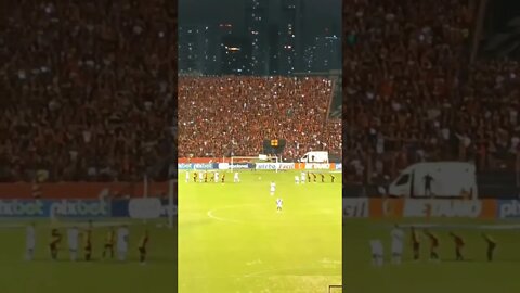 O gol de Raniel filmado pela torcida do VASCO que estava na Ilha do Retiro