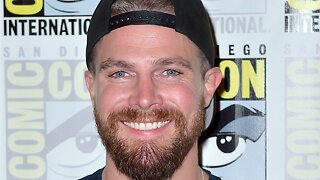 'Arrow' Star Reveals When "Crisis On Infinite Earths" Starts