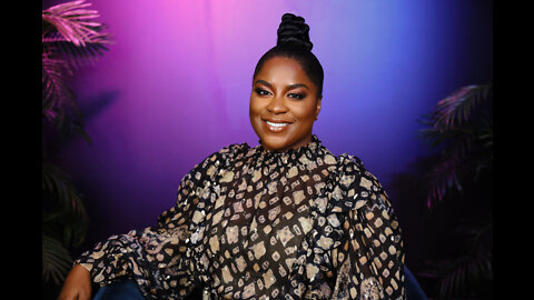 Ester Dean On Dating Her Obsession | In This Room