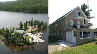 Ce chalet sur une île privée est à vendre pour 199 900 $ au Québec et c'est paradisiaque