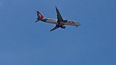 Boeing 737 MAX 8 PS-GPB vindo do Rio de Janeiro(Galeão) e Airbus A321 PT-MXJ vindo de Guarulhos