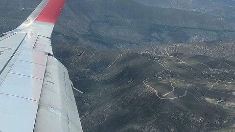 Landing at (UIO) Quito, Ecuador 2023 Video 1