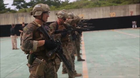 Force Reconnaissance Marines Conduct Marksmanship Training