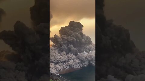 Stromboli Erupts! Volcanic Eruption on the Italian Island.