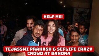 Tejasswi Prakash & Selfie-Crazy Fans!