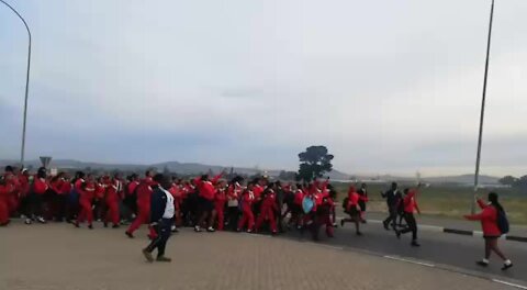 South Africa - Cape Town - Bloekombos Secondary school day 2 Protest (Video) (hXD)