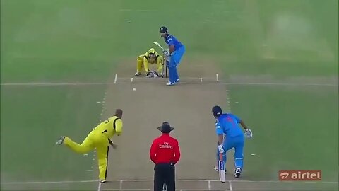 Rohit Sharma destroys Australia bowling @cricket