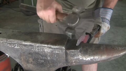 Forging a utility knife