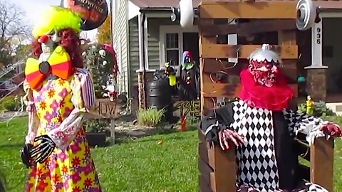 3 Spooktacular Halloween Yard Displays Across America