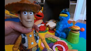 Woody, Elmo and Friends - Time For A Picnic