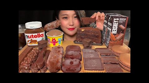 ASMR CHOCOLATE DRSSERT MACARON