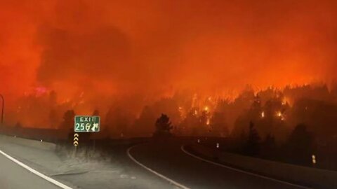 These Photos Of What It's Like Living Around The BC Wildfires Right Now Are Utterly Terrifying