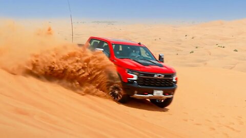 Chevrolet SILVERADO ZR2 IN THE DESERT