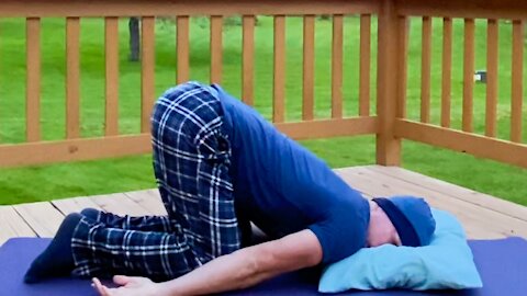 Perfect Bedtime Stretch Routine - 5 Gentle Stretches