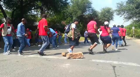 SOUTH AFRICA - Pretoria - Unisa Staff Protest - Video (He5)