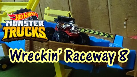 Hot Wheels Monster Trucks Wreckin' Raceway Tournament (Race 8)