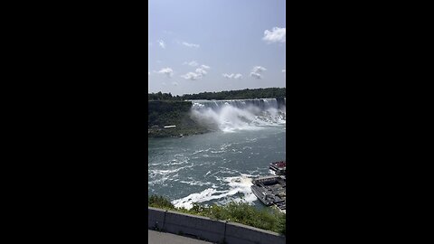 Mad of Mist-Niagra Falls Canada