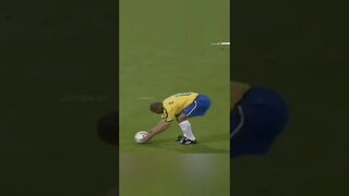 APRENDA A BATER FALTA COM ROBERTO CARLOS.