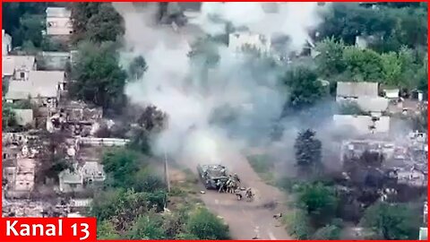 Attack of Ukrainian paratroopers with armored vehicles near Pokrovsk on position of Russians