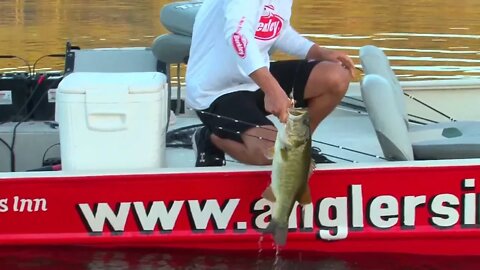 MidWest Outdoors #1596 - The Berkley Fishing Crew on Lake El Salto in Mexico