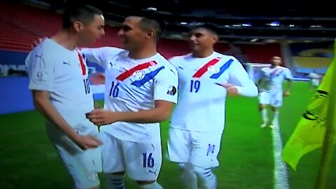 Con goles de Samudio y Almirón Paraguay le ganó 2-0 a Chile por el Grupo A de la Copa América