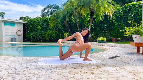 12min Bikini Yoga by the pool Shoulder and Back Flexibility