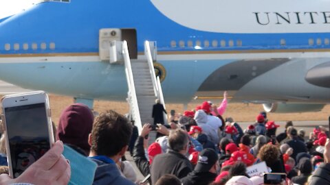 Trump Flying Out From NH While Puccini is Played At Rally Will Give You Chills & Tears