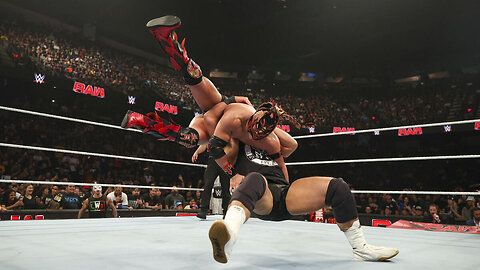 Dragon Lee Soars Past Carlito in Big RAW Match! #shorts