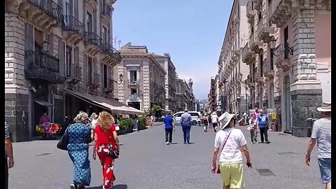 A Sunny Sunday in Catania, Sicily – Live Music!