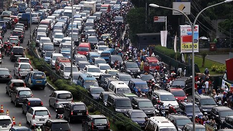 Don't you hate when somebody trying to rush you in bumper to bumper traffic