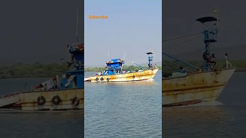 #goa #youtubeshorts #viral #trawler #fishingboat #sea #shortsvideo #shorts #fishingtrawler #boat