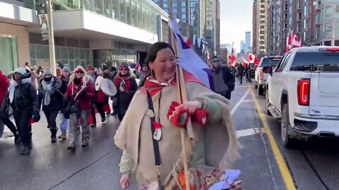 Dr. Jennifer Hibberd showing the world what the Freedom Convoy Rally is like in reality