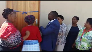 SOUTH AFRICA - Cape Town - Housing handover (video) (xTM)