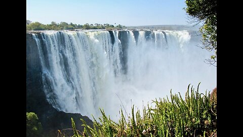 The Majestic Victoria Falls 🇿🇼