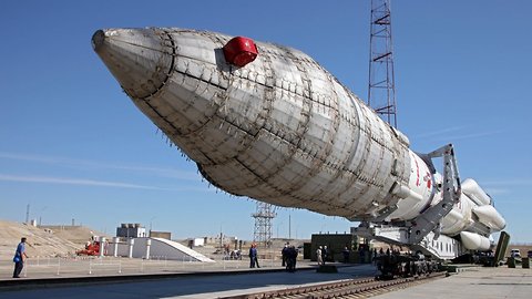 Russian Satellite Maneuvers Are Making The US Nervous