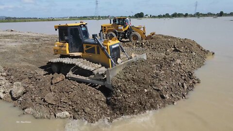 Cool and Amazing Construction mighty Machines Bulldozer.