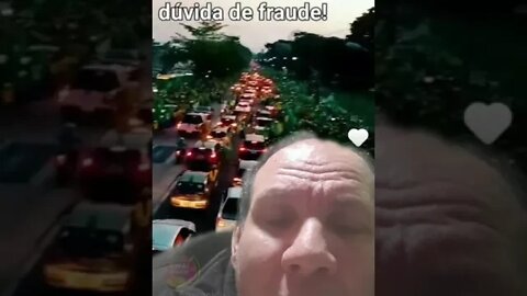 Resistência Civil na cidade de Belém do Pará lotada de pessoas e carros