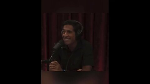 Joe Rogan exposes CNN medical adviser Dr. Sanjay Gupta caught lying about virus treatment