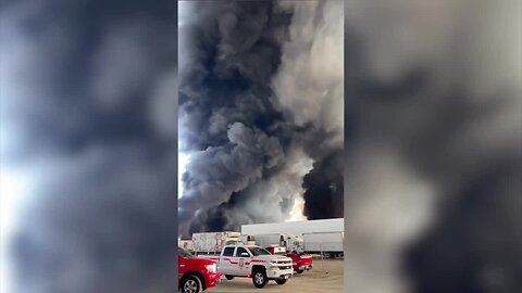 Firefighters respond to polyurethane factory fire in Tijuana, no injuries reported