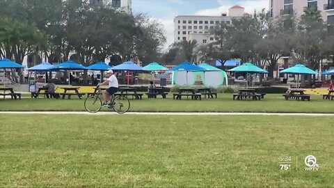 'Super Clematis by Night' held in West Palm Beach