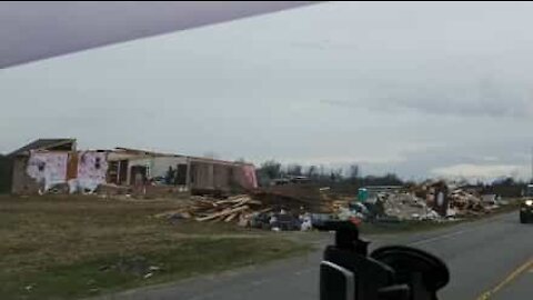 Enestående optagelser fra den dødbringende Tennessee-tornado!