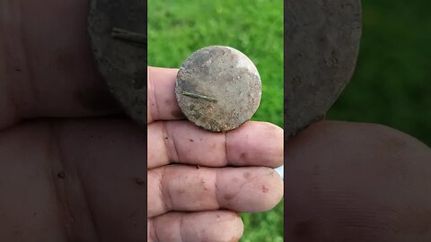 chicago #coins #buttons #metaldetecting #silver #trending #civilwar #battlefield #relics