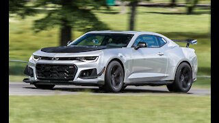 Camaro ZL1 vs Kia Stinger GT - 1/8 mile Drag Race !